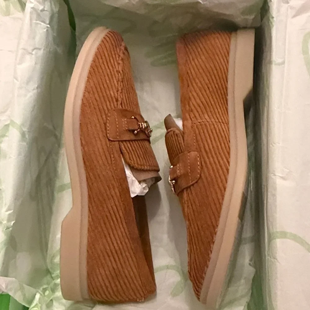 Sam Edelman Kyana Brown Corduroy Loafers.  NEW